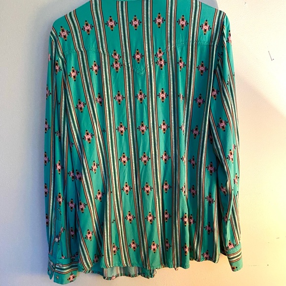 Teal Patterned Button-Up Blouse - Picture 2 of 5